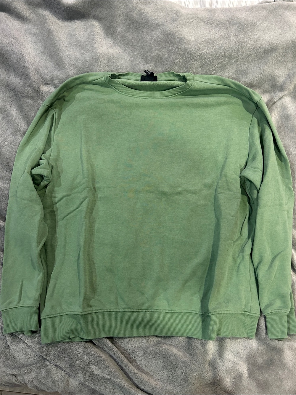 H&M Men's Crewneck Sweater in Sage Green